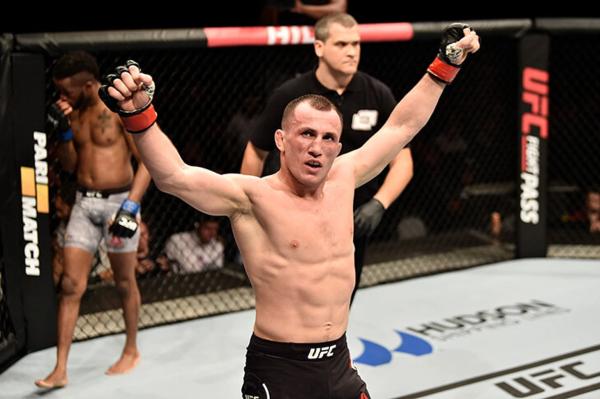 Какими были турниры UFC в России: 22 000 в «Олимпийском», гимн СССР, Кадыров и Ротенберг на трибунах