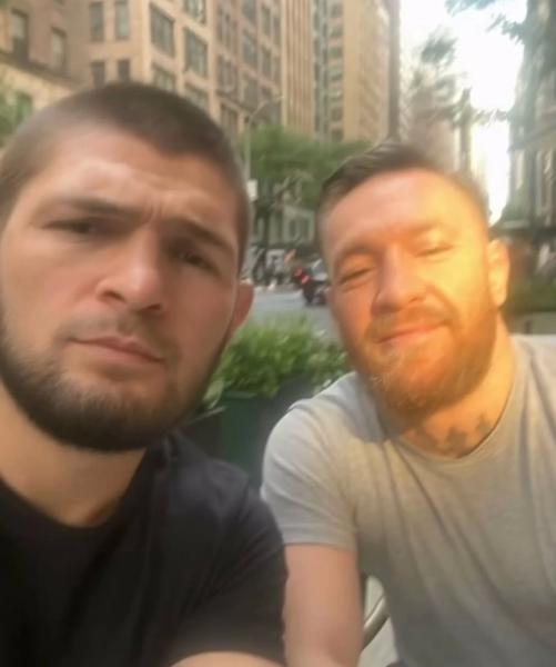 Хабиб и Конор &ndash; друзья в параллельной реальности: ИИ показал их совместные фото 🤣🔥