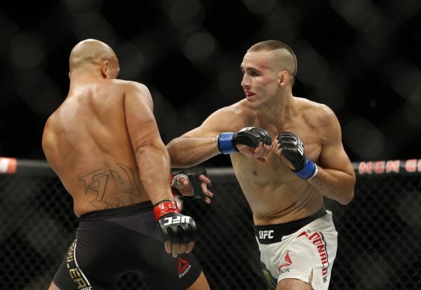 10 лучших турниров UFC за 10 лет
