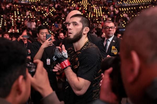 Махачев в UFC – как Овечкин в чемпионате Чехии. Что не так с его карьерой?