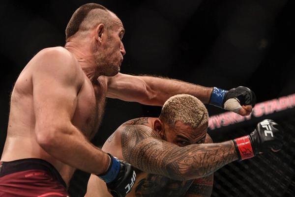 Какими были турниры UFC в России: 22 000 в «Олимпийском», гимн СССР, Кадыров и Ротенберг на трибунах