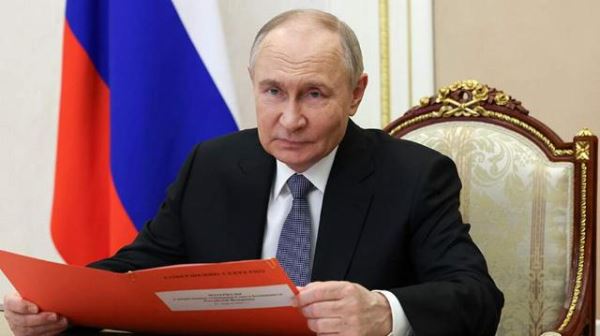 Путин обсудил с членами Совбеза развитие оборонно-промышленного комплекса