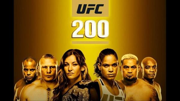 10 лучших турниров UFC за 10 лет
