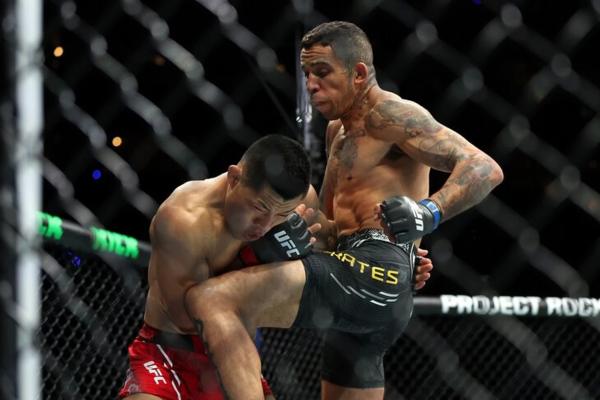 Боец UFC с детства выкуривает по 10 сигарет в день – и вырубает соперников