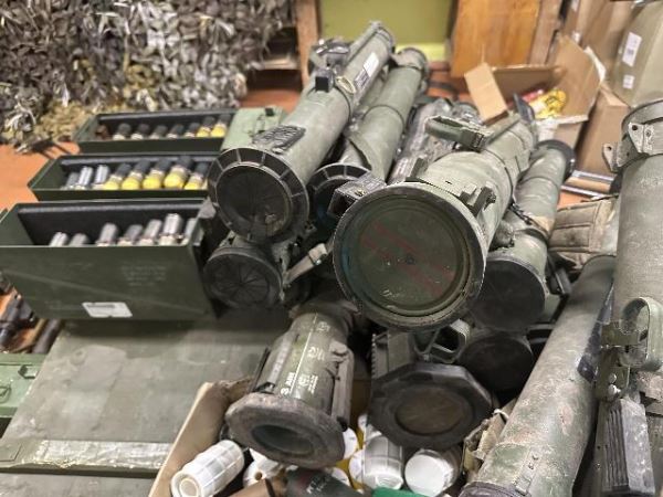"Бежали и бросали все". Какие трофеи российская армия захватила под Курском