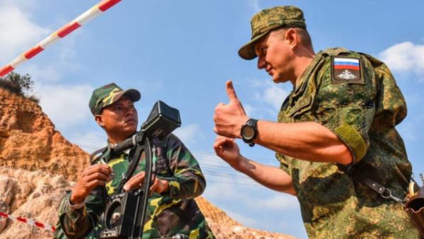 Российские военные провели курс подготовки спецназа Народной армии Лаоса