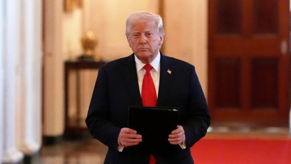 Золотой расчет: Трамп выходит из игры, чем закончится конфликт на Украине, Молдавия разрушает церковь, ЕС снимет запреты на полеты