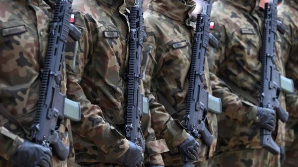 Польша создала крупнейшую армию в ЕС - польский премьер