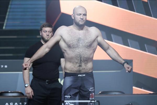15 лучших тяжеловесов России. Только двое – из UFC