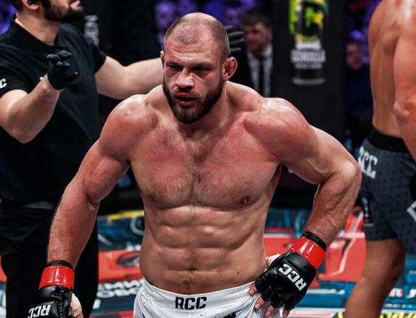 15 лучших тяжеловесов России. Только двое – из UFC
